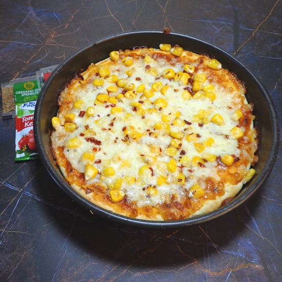 Corn Cheese Pizza